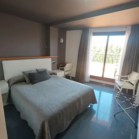 Hotel El Salt-2